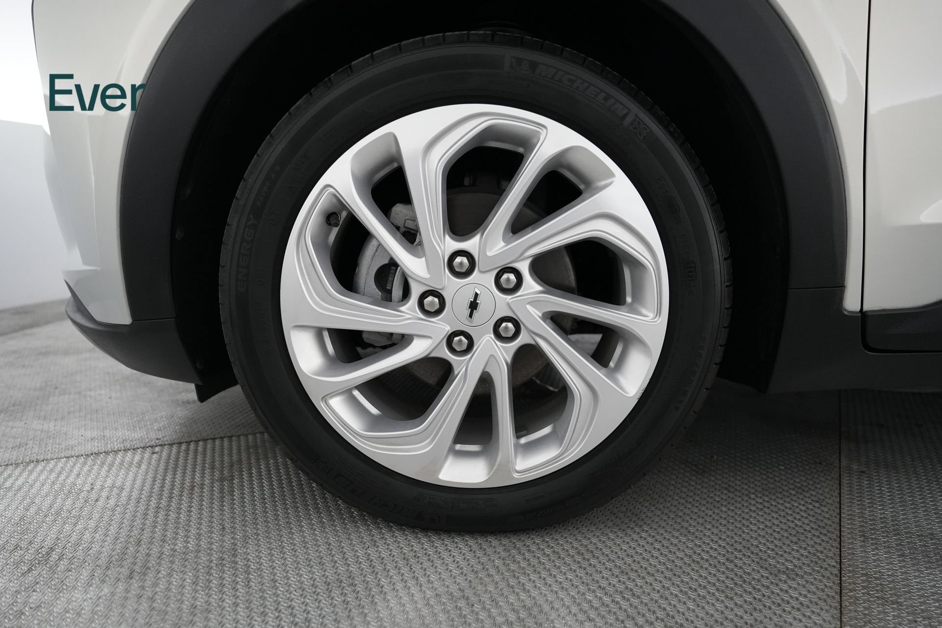 Used 2022 Chevrolet Bolt EUV LT w/ Comfort Package FWD image 18