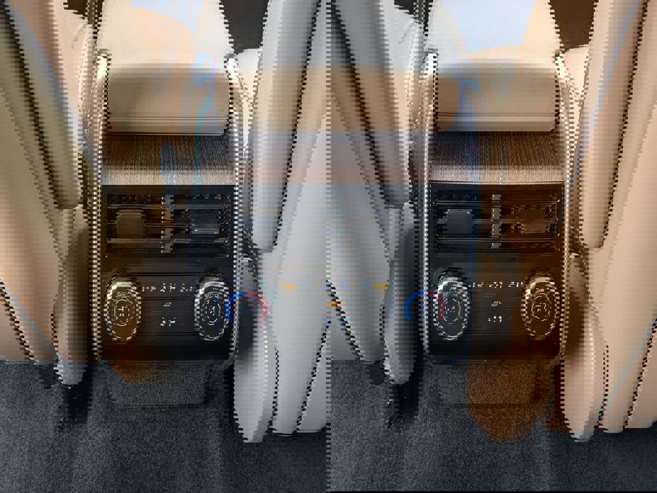 Certified 2023 Land Rover Range Rover SE image 23