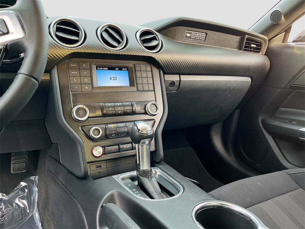 Used 2020 Ford Mustang Coupe image 21