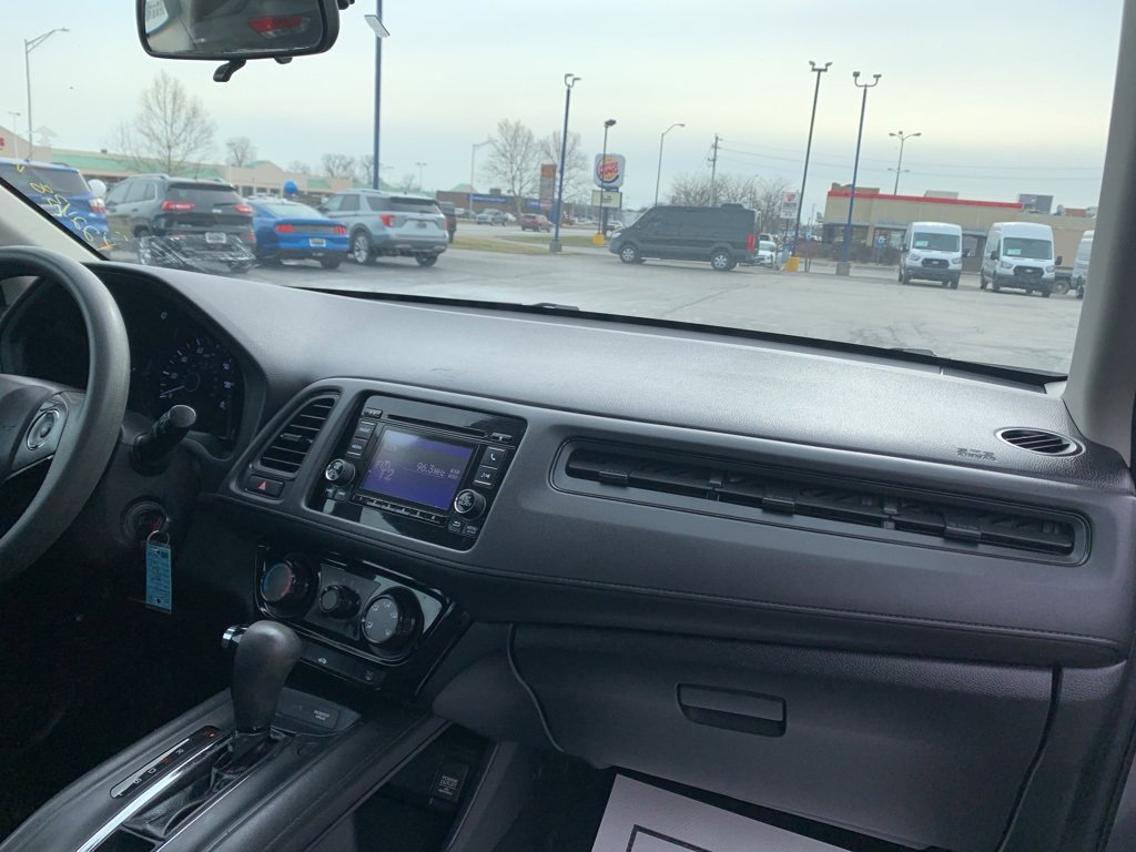 Used 2019 Honda HR-V LX image 19