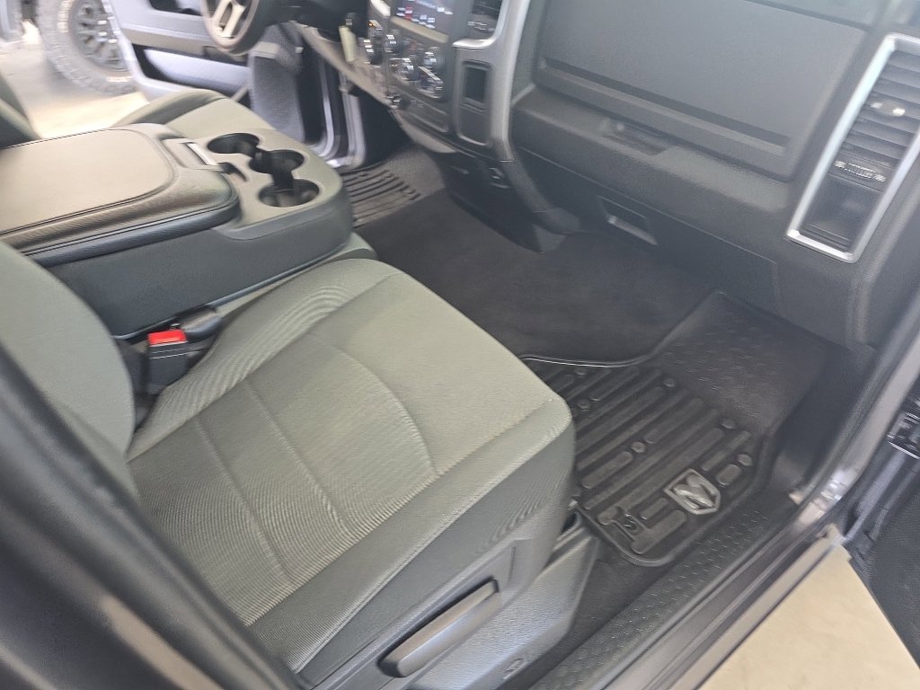 Used 2021 RAM 1500 Classic SLT w/ Trailer Tow Group AWD/4WD image 21
