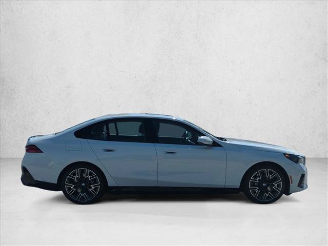 Certified 2026 BMW i5 eDrive40 w/ M Sport Package RWD image 4