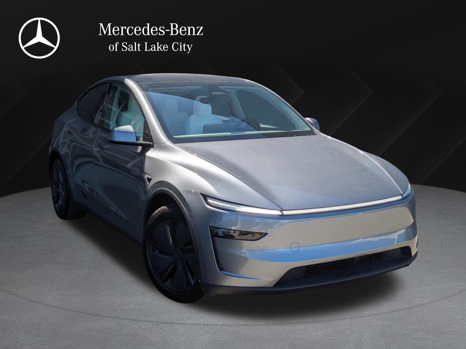 Used 2026 Tesla Model Y AWD image 1