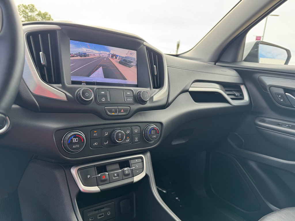 Used 2023 GMC Terrain SLT image 29