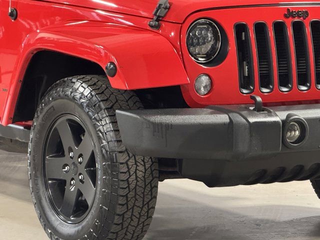 Used 2015 Jeep Wrangler Unlimited Sahara image 3