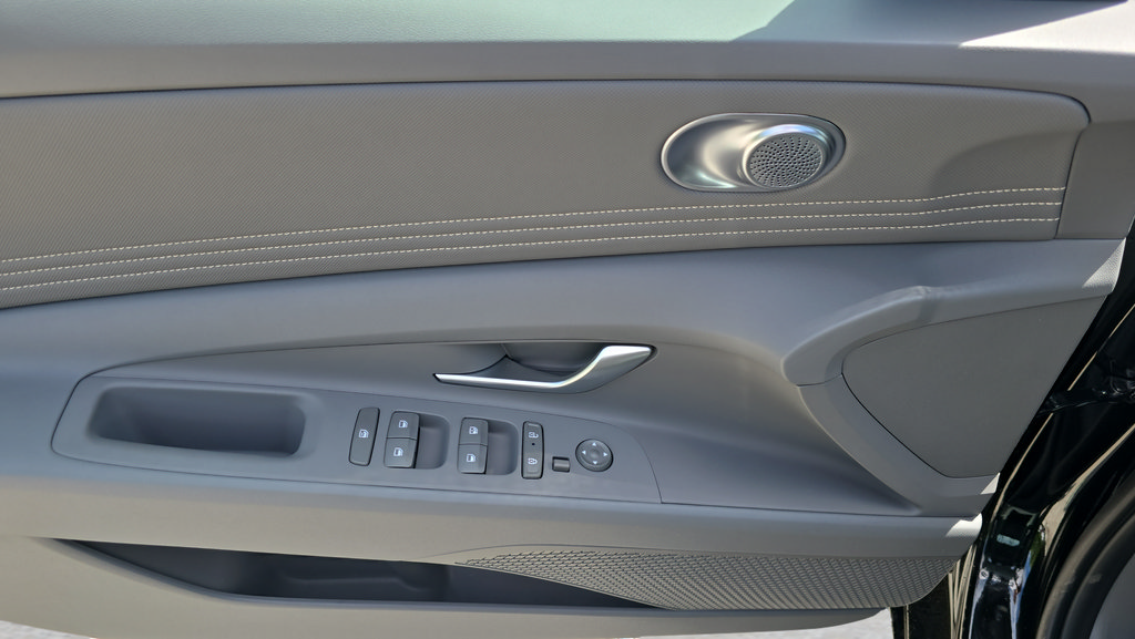 New 2026 Hyundai Elantra Sport FWD image 29