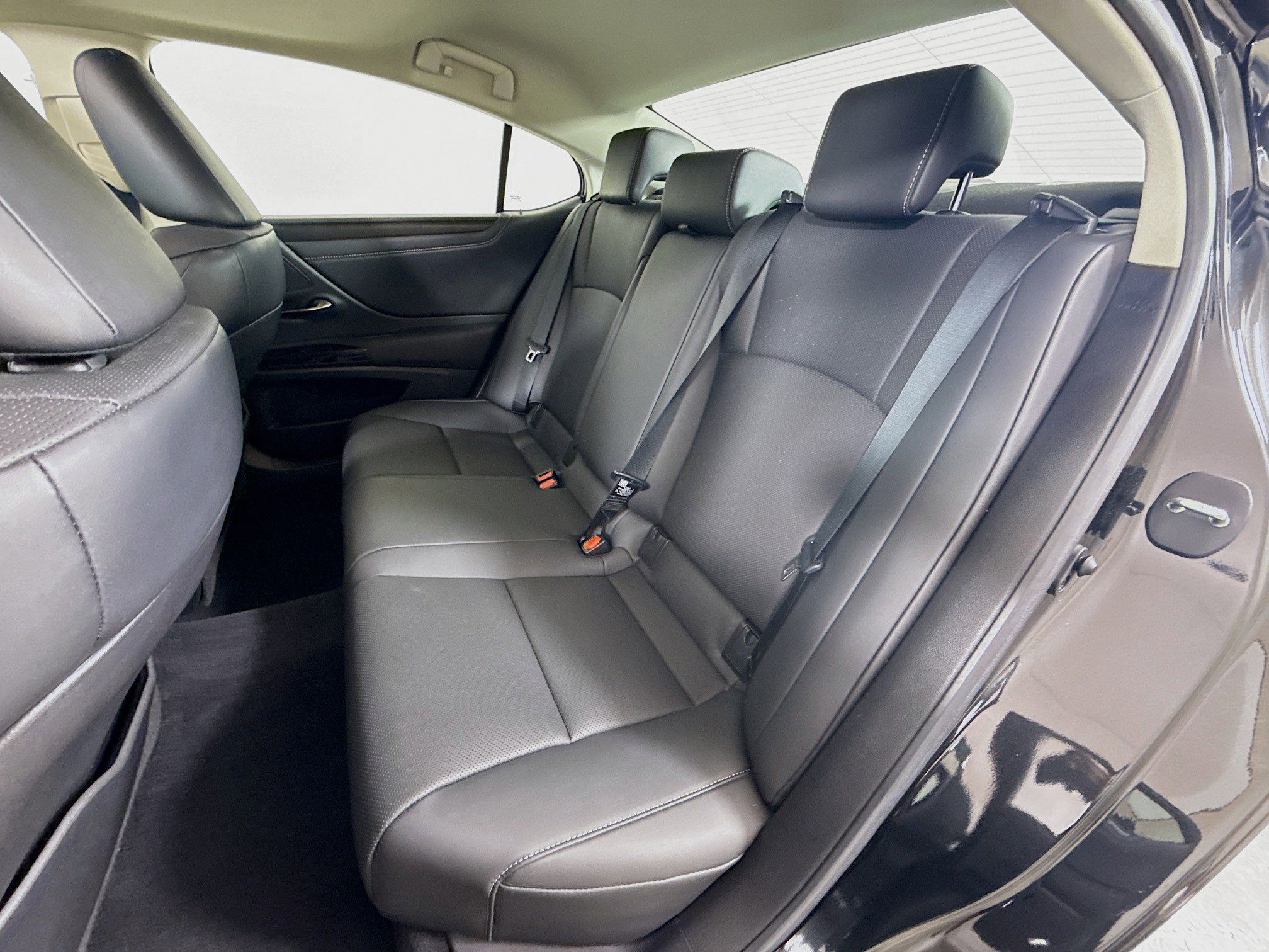 Used 2022 Lexus ES 350 w/ Premium Package image 22