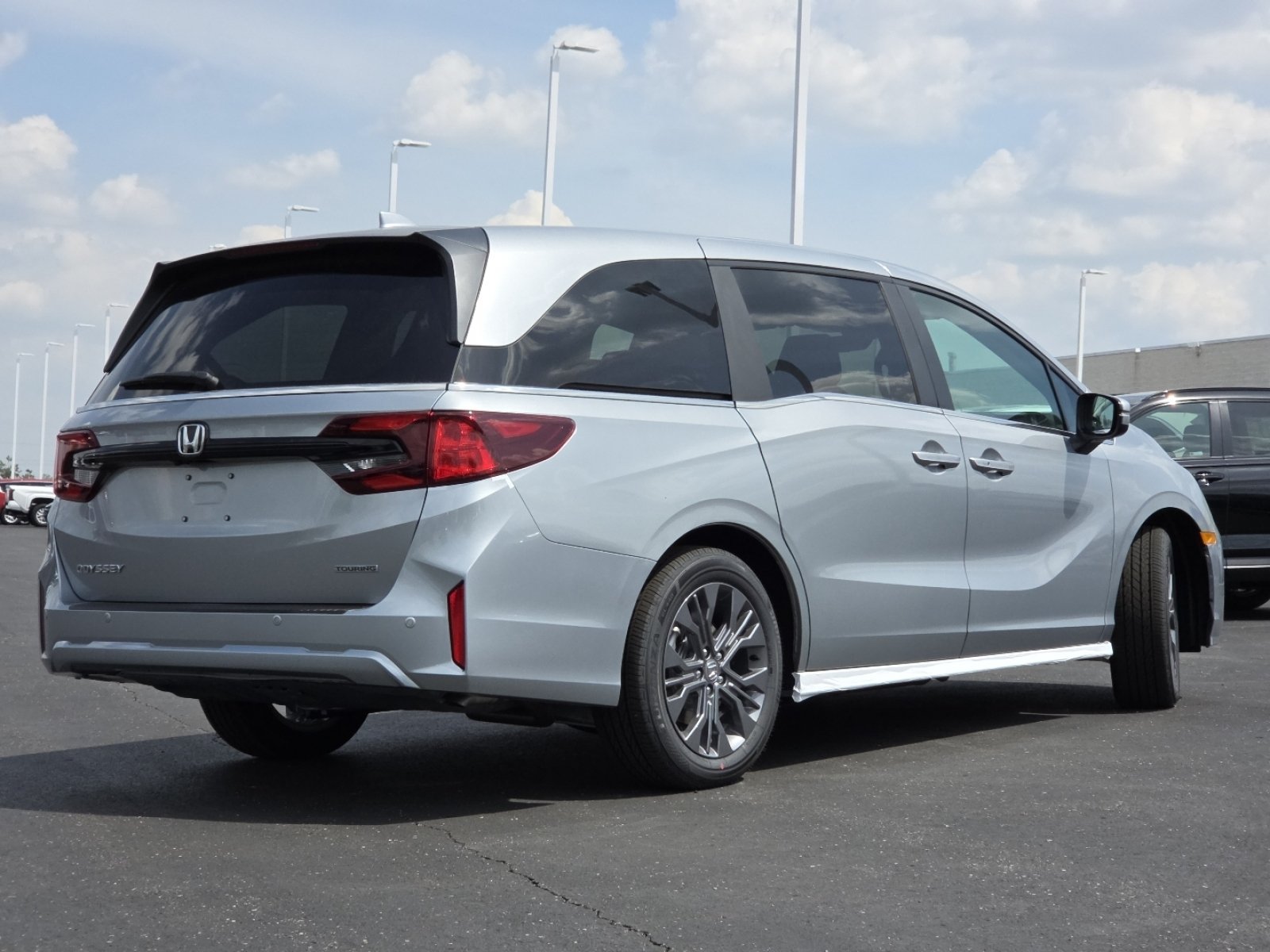 New 2026 Honda Odyssey Touring image 19