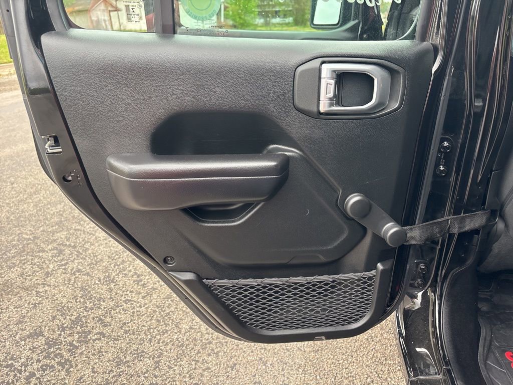 Used 2018 Jeep Wrangler Unlimited Sport AWD/4WD image 20