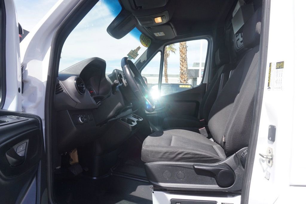 Used 2022 Mercedes-Benz Sprinter 1500 image 16