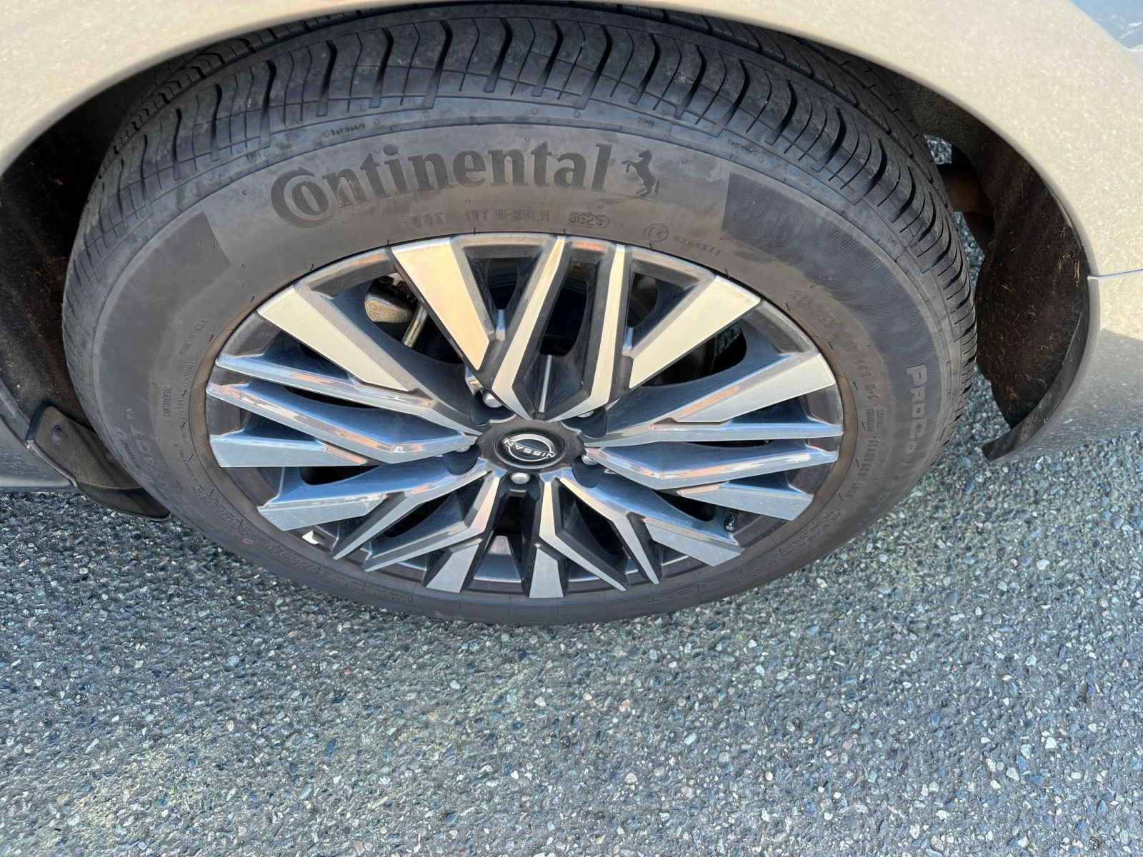 Used 2025 Nissan Altima 2.5 SV FWD image 26