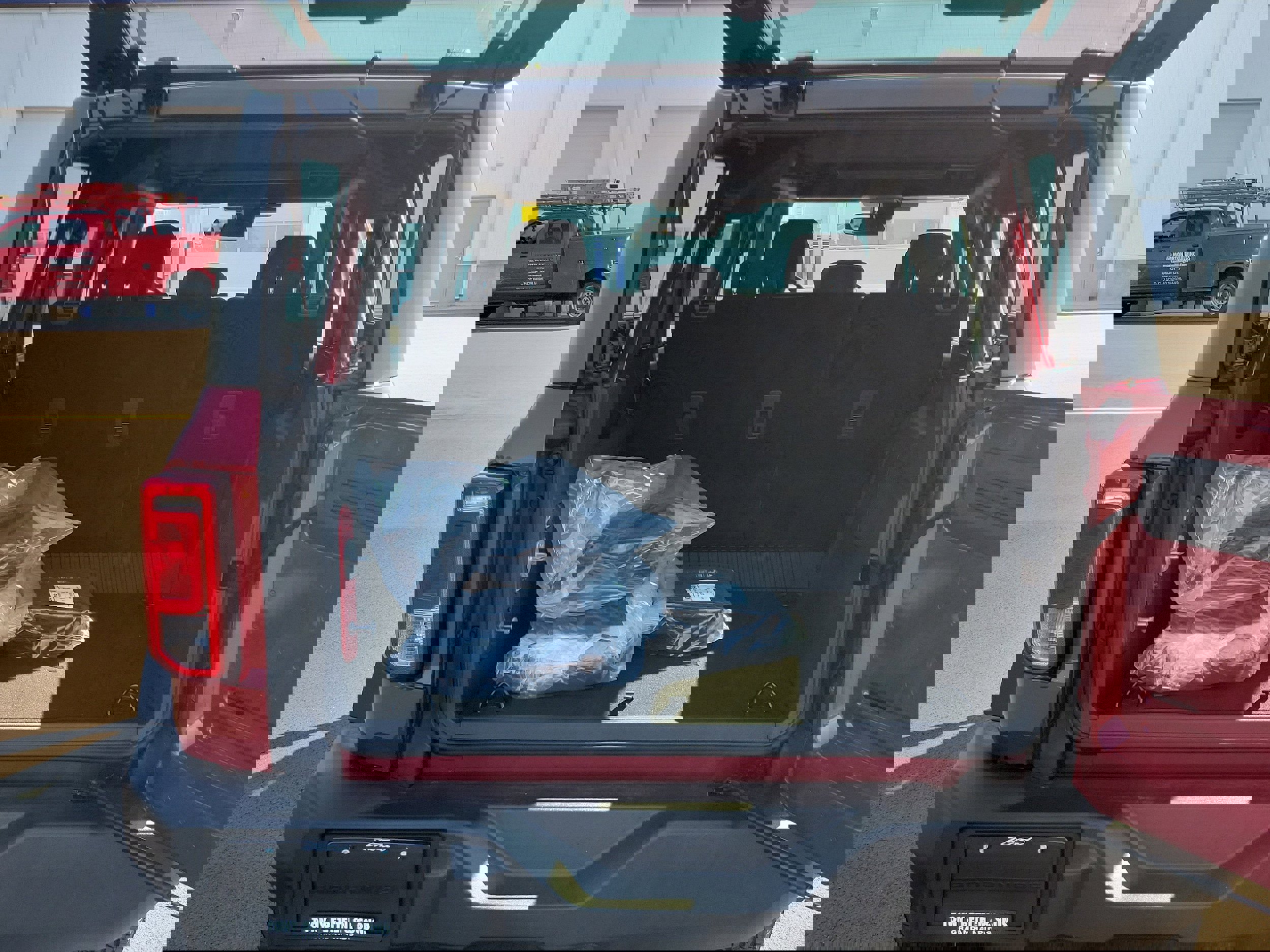 New 2025 Ford Bronco 4-Door image 8