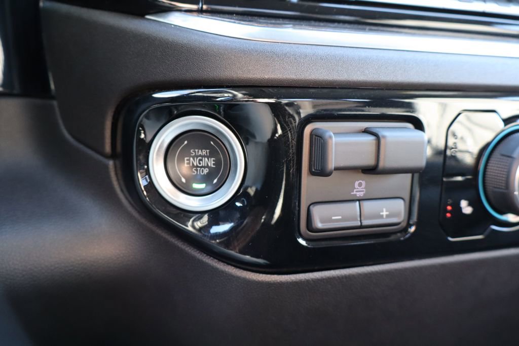 Used 2024 Chevrolet Silverado 3500 LTZ image 24