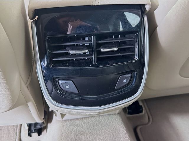 Used 2013 Cadillac XTS Luxury image 27