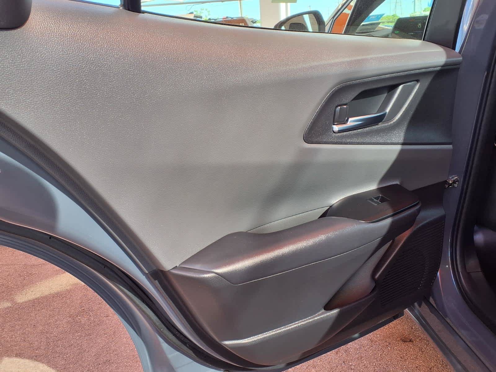 Certified 2025 Toyota Prius XLE FWD image 10