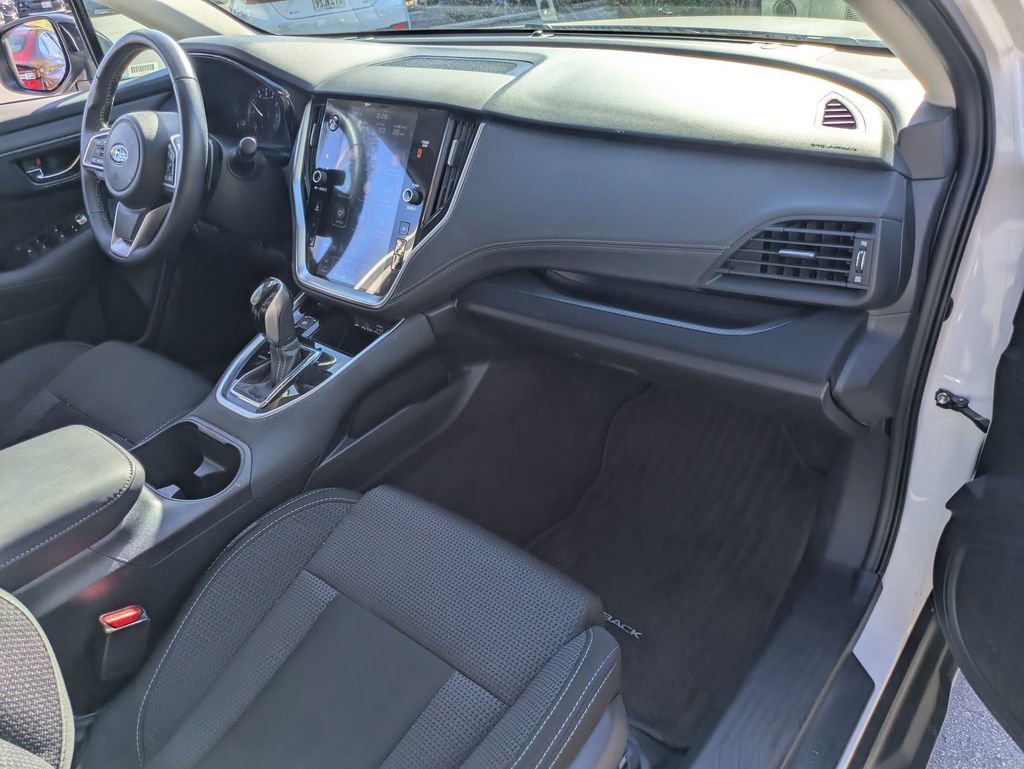 Used 2025 Subaru Outback Premium image 29