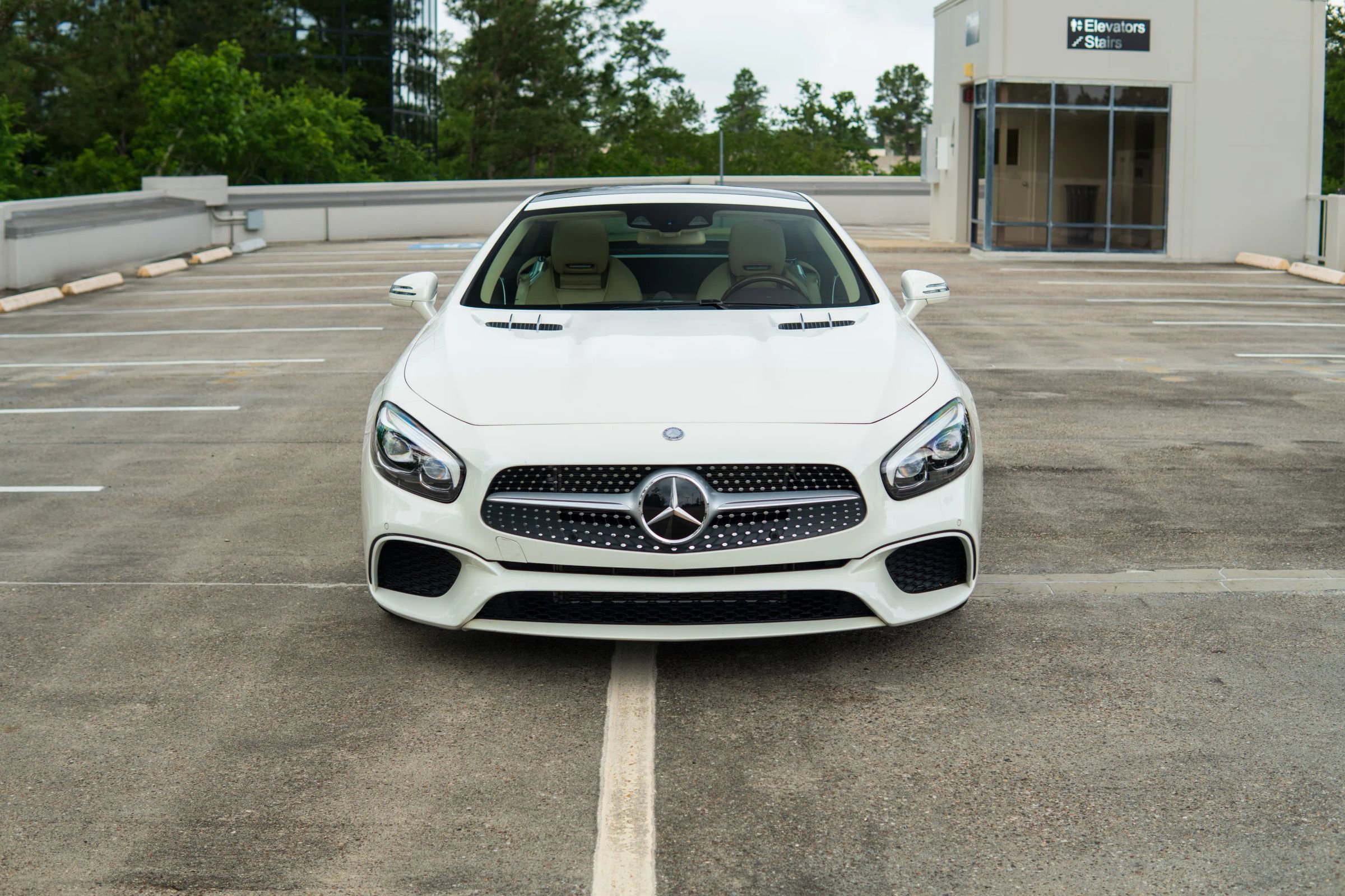Used 2017 Mercedes-Benz SL 450 image 2
