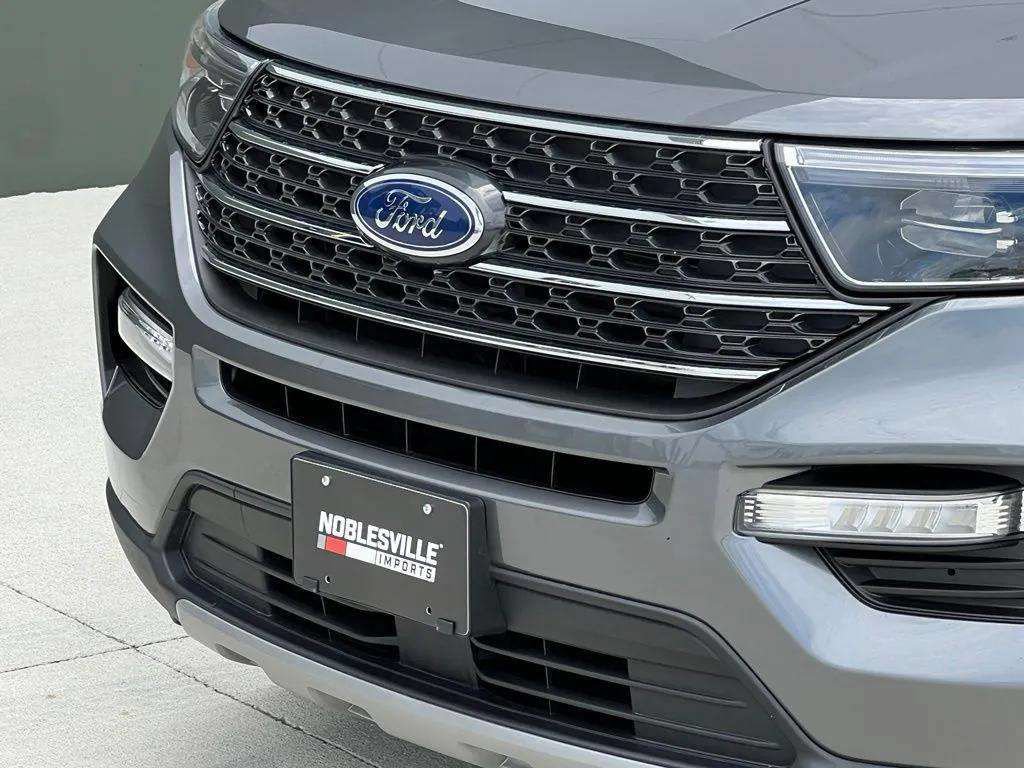 Used 2022 Ford Explorer XLT w/ Equipment Group 202A AWD/4WD image 36