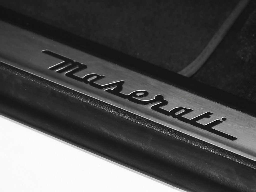 Used 2021 Maserati Levante image 11