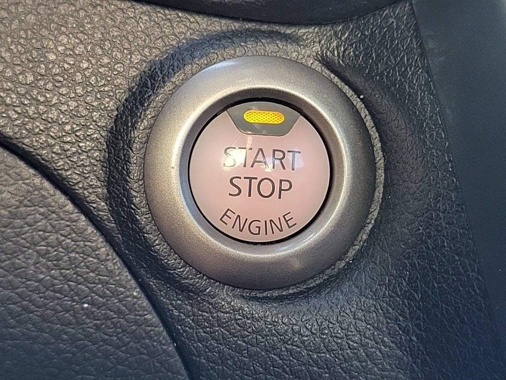 Used 2016 Nissan Sentra SV FWD image 27