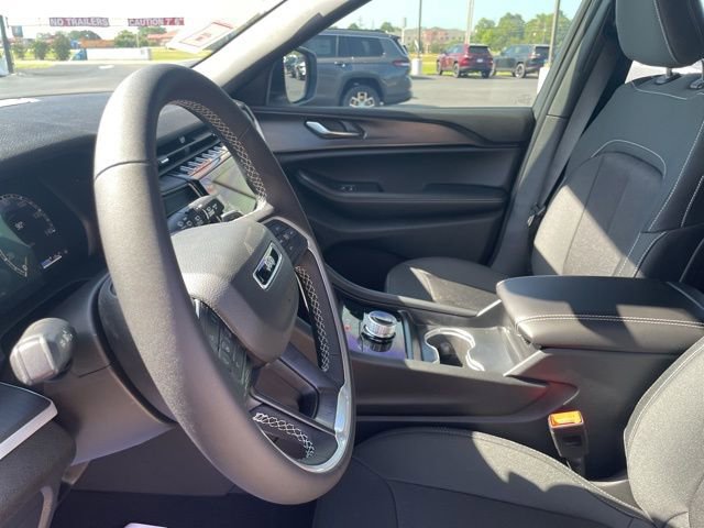 New 2025 Jeep Grand Cherokee Laredo X image 7