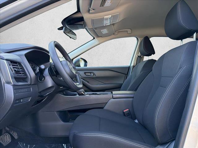 Used 2024 Nissan Rogue S image 11