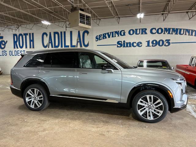 New 2026 Cadillac Vistiq Luxury w/ LPO, Floor Liner Package image 2