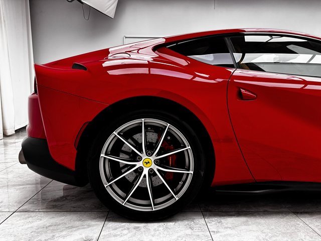 Used 2020 Ferrari 812 Superfast image 10