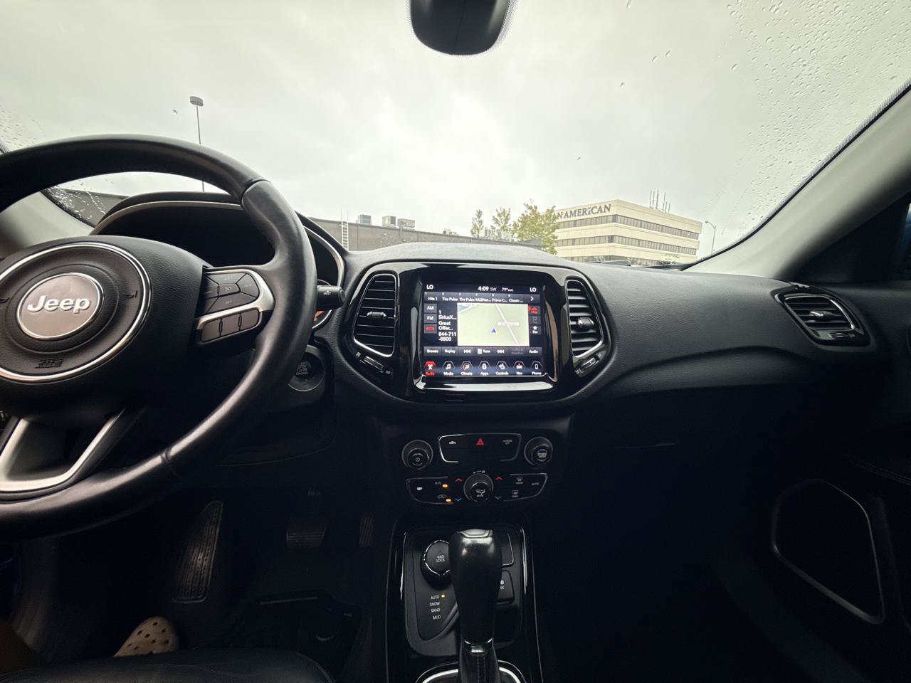 Used 2017 Jeep Compass Limited w/ Navigation Group AWD/4WD image 17