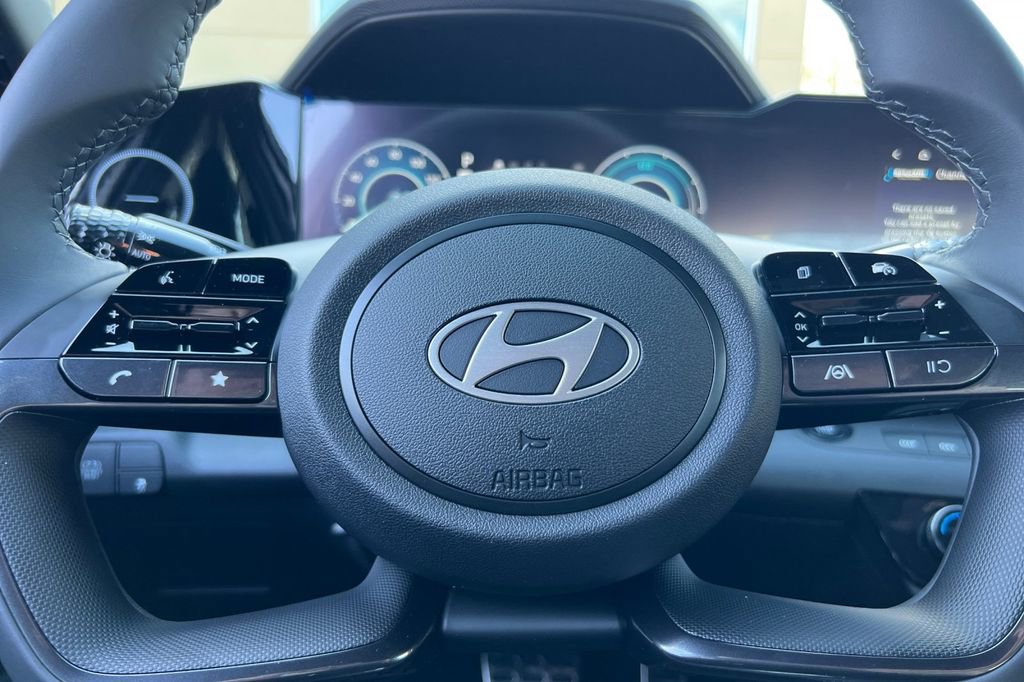 New 2025 Hyundai Elantra SEL image 21