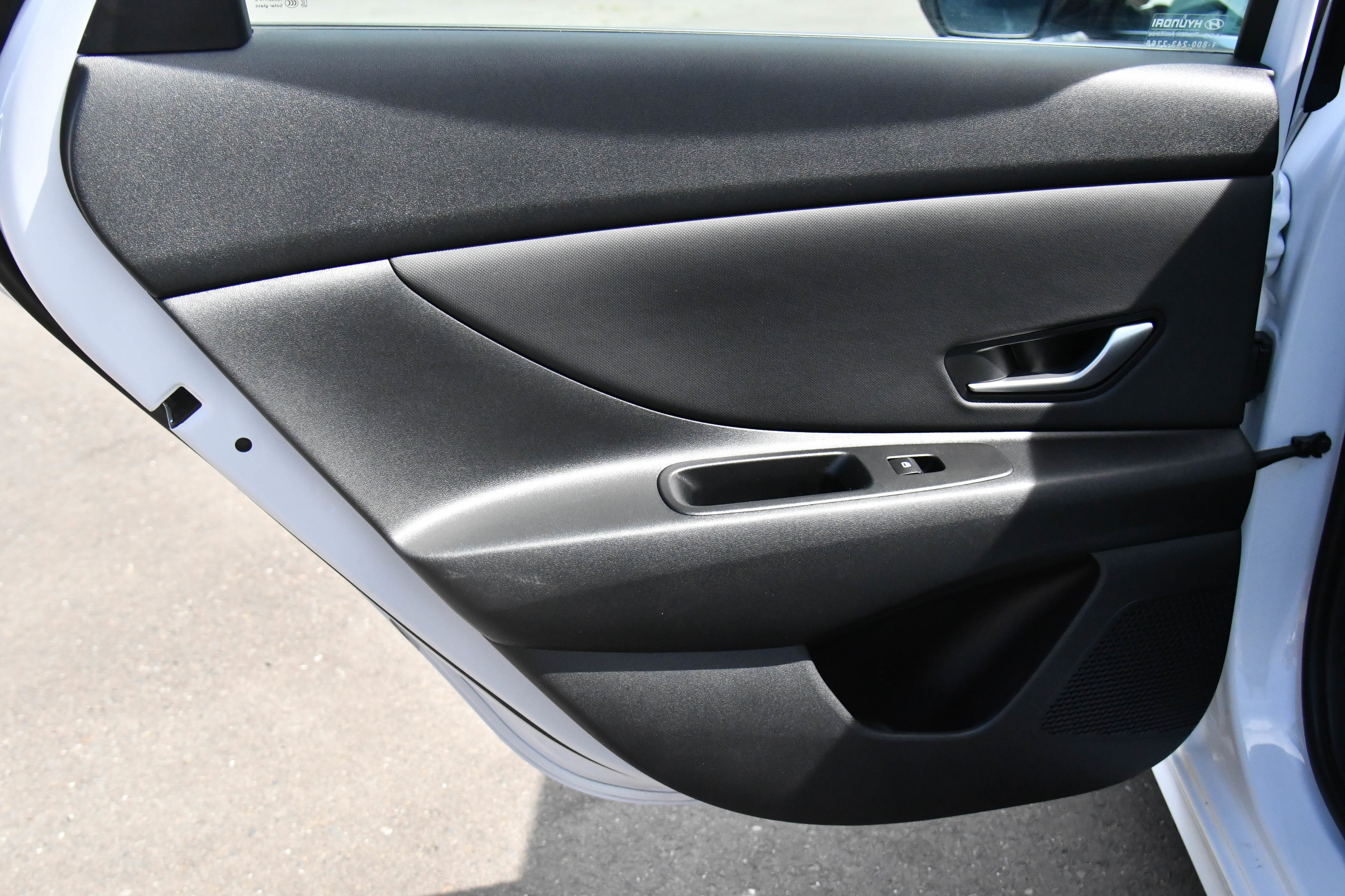 Used 2025 Hyundai Elantra Limited image 39