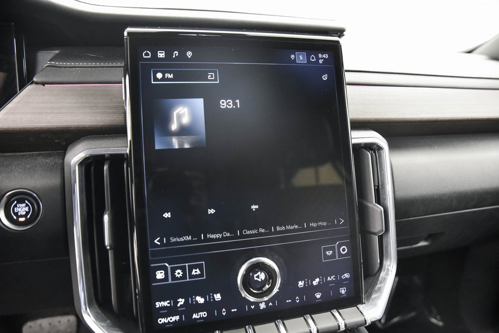 Used 2024 GMC Acadia Denali w/ Super Cruise Package image 19