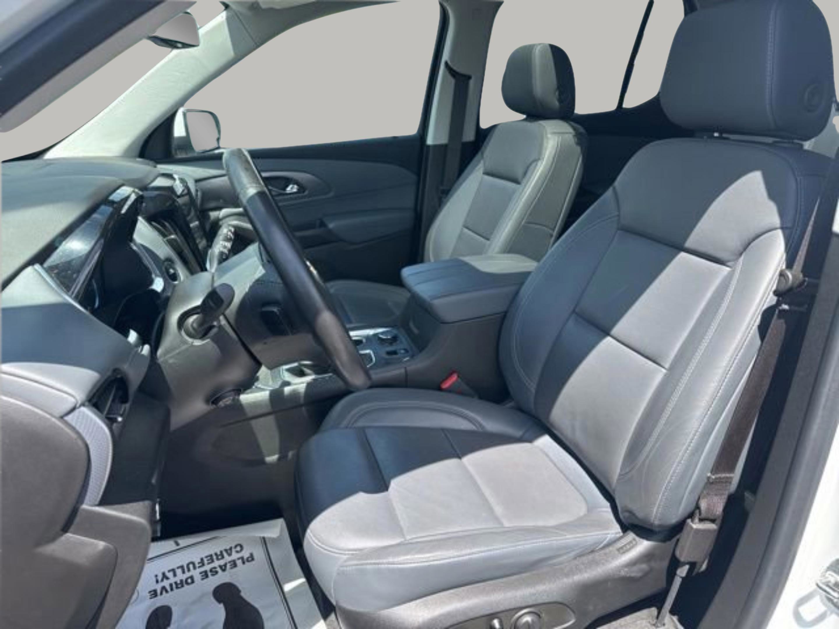 Used 2021 Chevrolet Traverse Premier FWD image 11