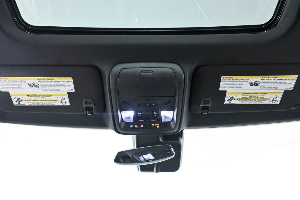 Used 2019 Cadillac XT4 Sport w/ Cold Weather Package FWD image 21