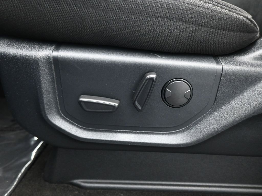 Used 2019 Ford F150 XLT w/ Equipment Group 302A Luxury image 10