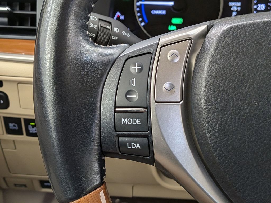 Used 2015 Lexus ES 300h image 19