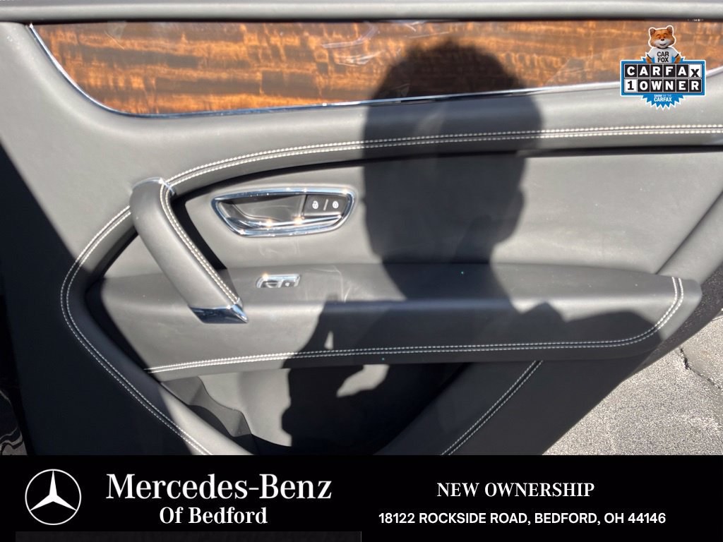 Used 2019 Bentley Bentayga AWD/4WD image 18
