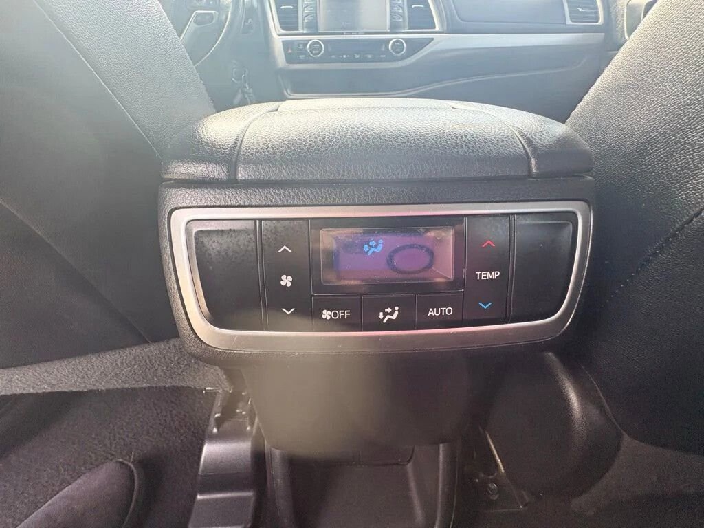 Used 2017 Toyota Highlander Plus w/ Protection Package #3 AWD/4WD image 15