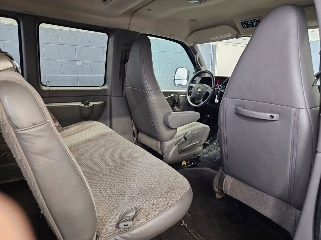 Used 2020 Chevrolet Express 3500 LT w/ LT Preferred Equipment Group image 34