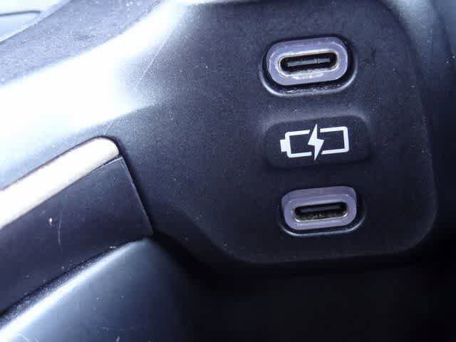 Used 2023 Toyota Crown XLE image 31