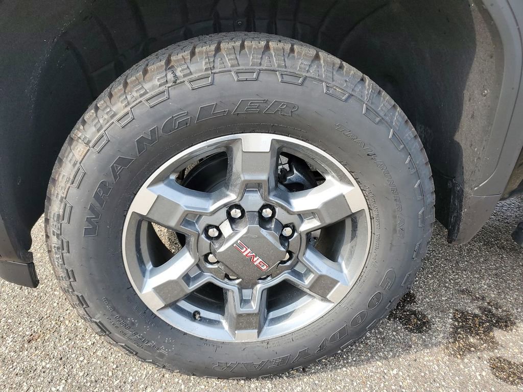 New 2025 GMC Sierra 2500 SLT w/ SLT Premium Package image 35