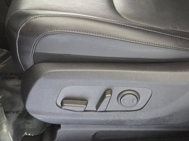 Used 2024 Kia Carnival LX FWD image 8