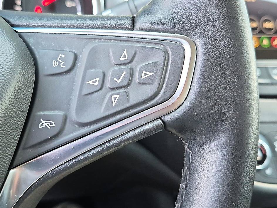 Used 2024 Chevrolet Malibu LT FWD image 17