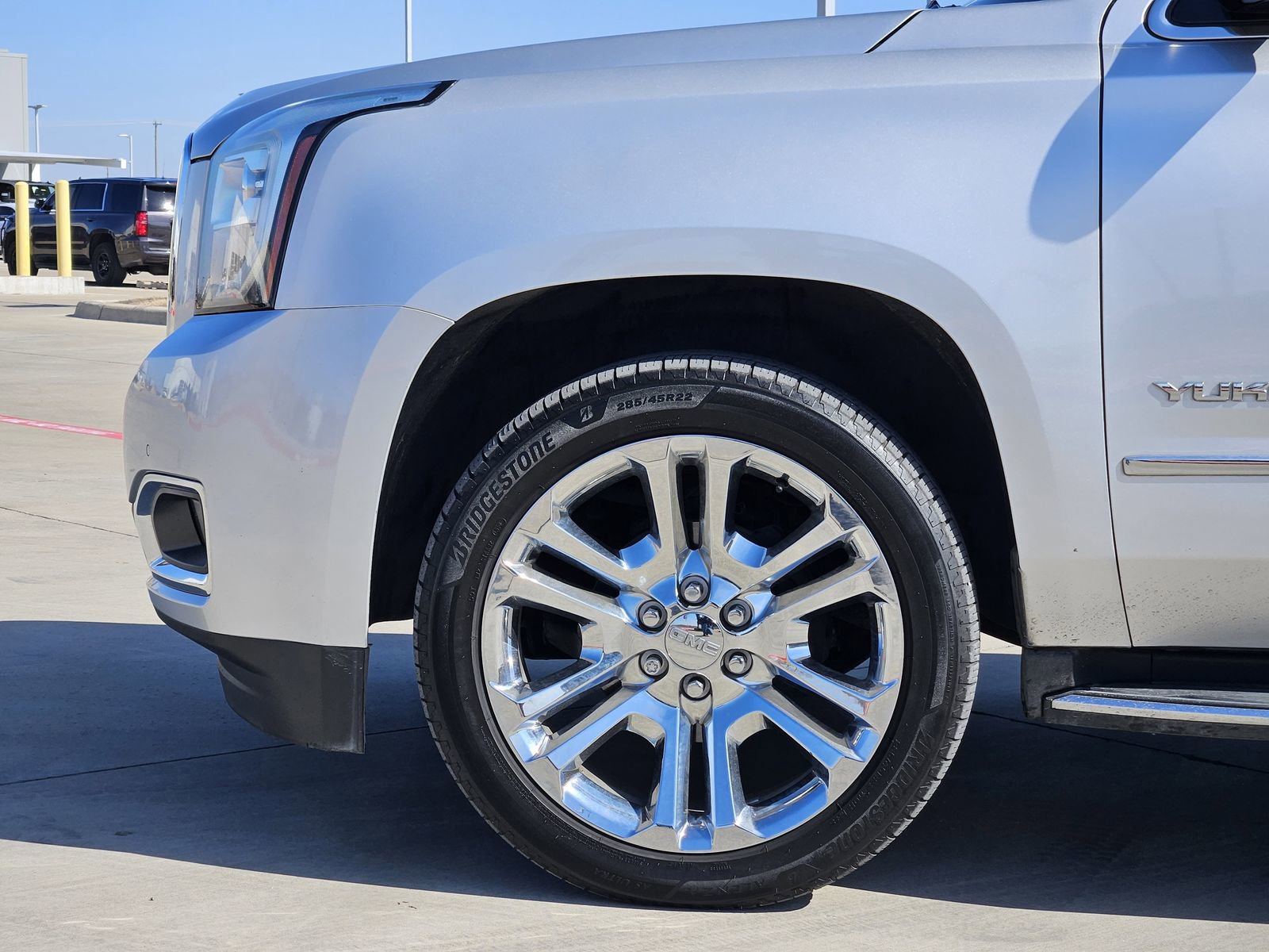 Used 2020 GMC Yukon SLT w/ Premium Edition image 11