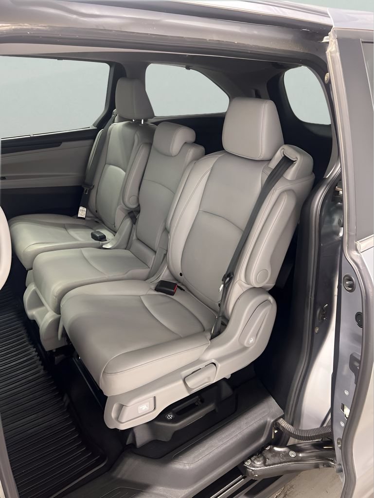 Used 2023 Honda Odyssey EX-L image 13
