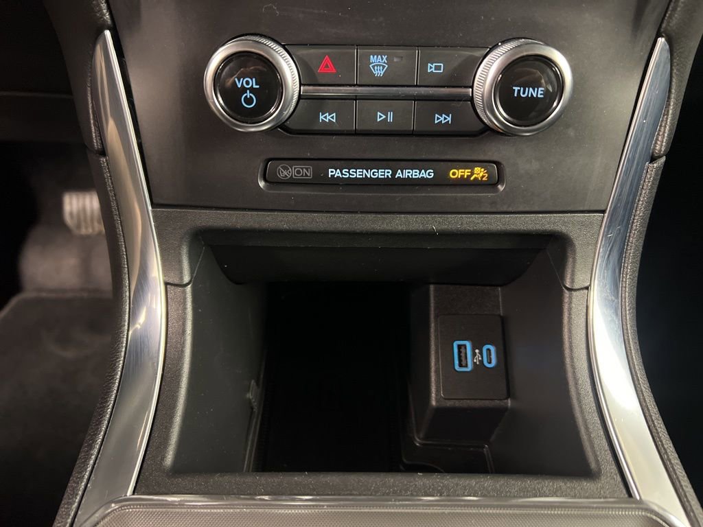Certified 2024 Ford Edge Titanium AWD/4WD image 14