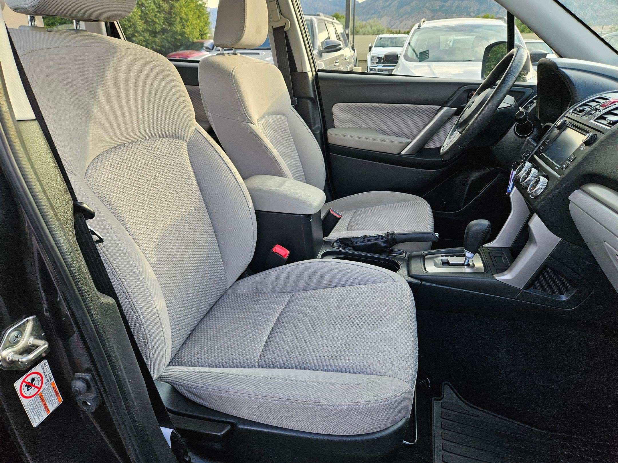 Used 2017 Subaru Forester 2.5i w/ Alloy Wheel Package AWD/4WD image 33