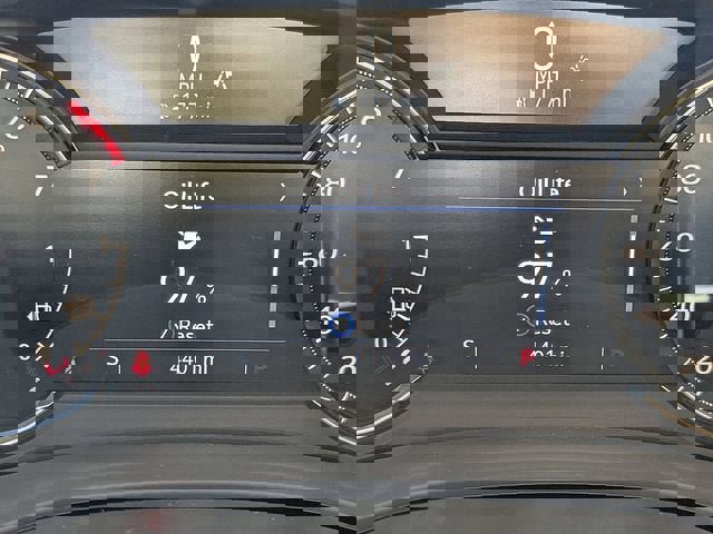 New 2025 Cadillac XT6 Luxury image 32