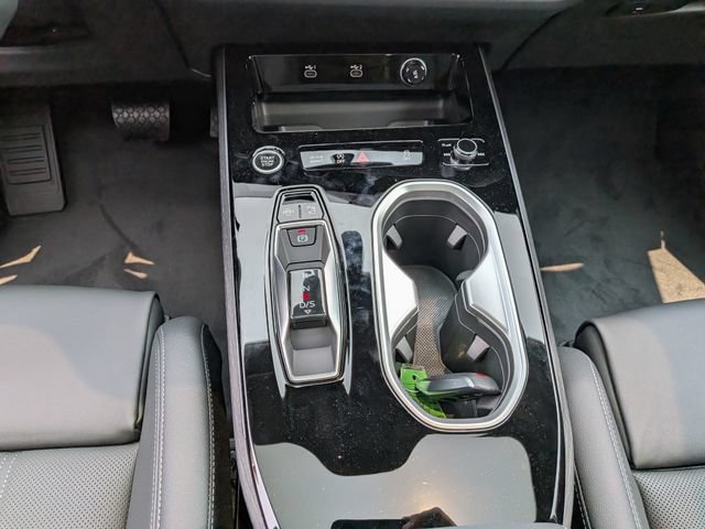 New 2026 Audi A6 Premium Plus AWD/4WD image 25