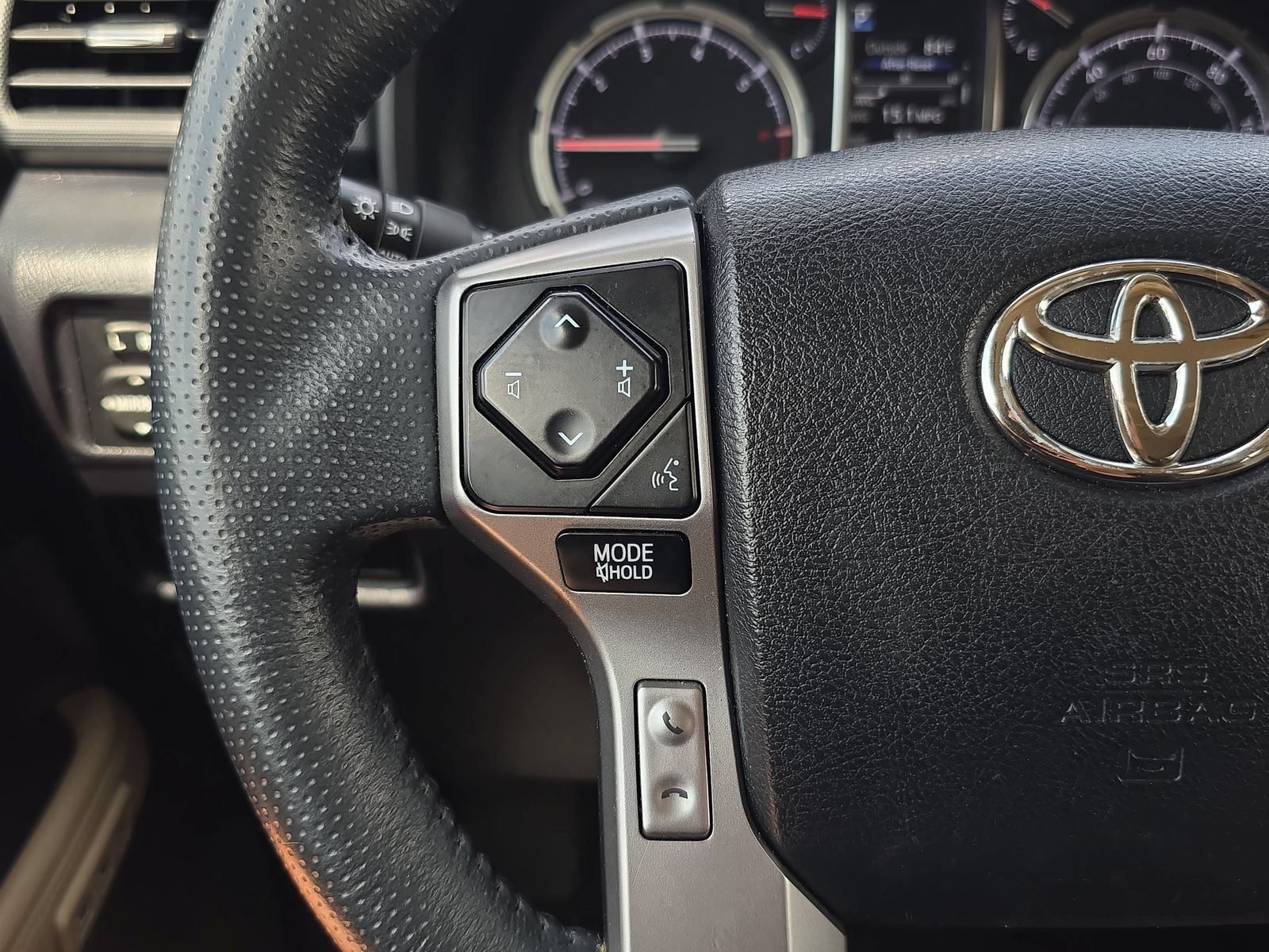 Used 2020 Toyota 4Runner Limited AWD/4WD image 14